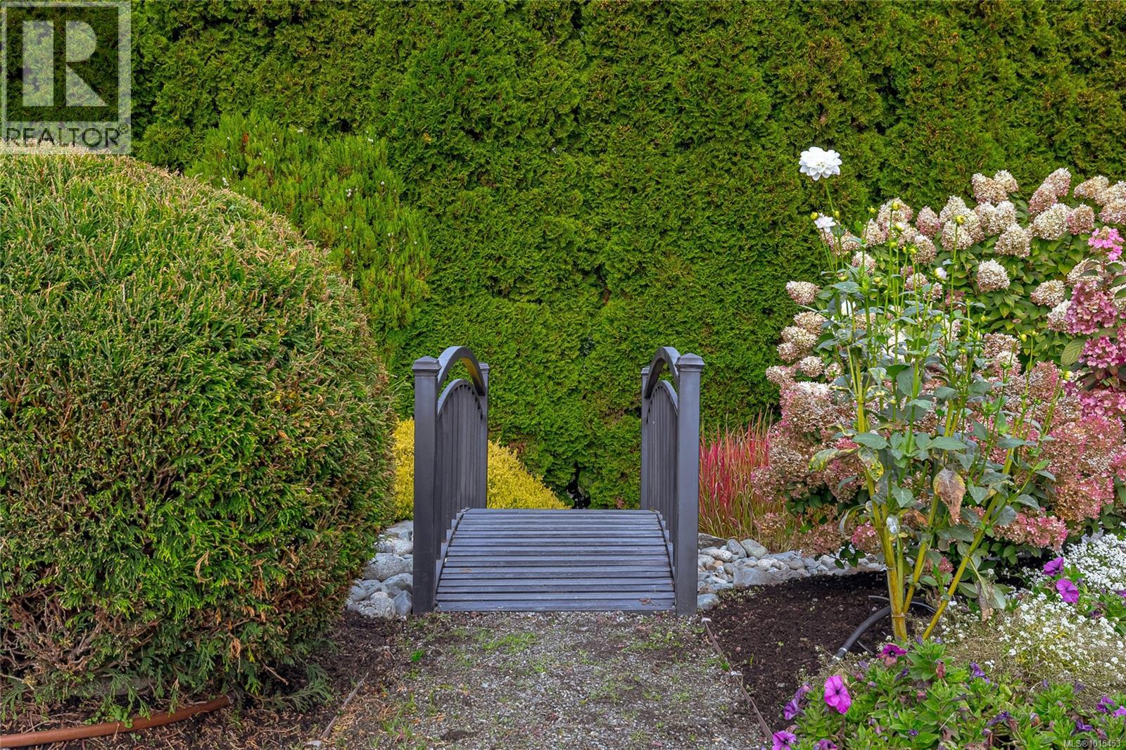  6707 Tamany Drive, Central Saanich