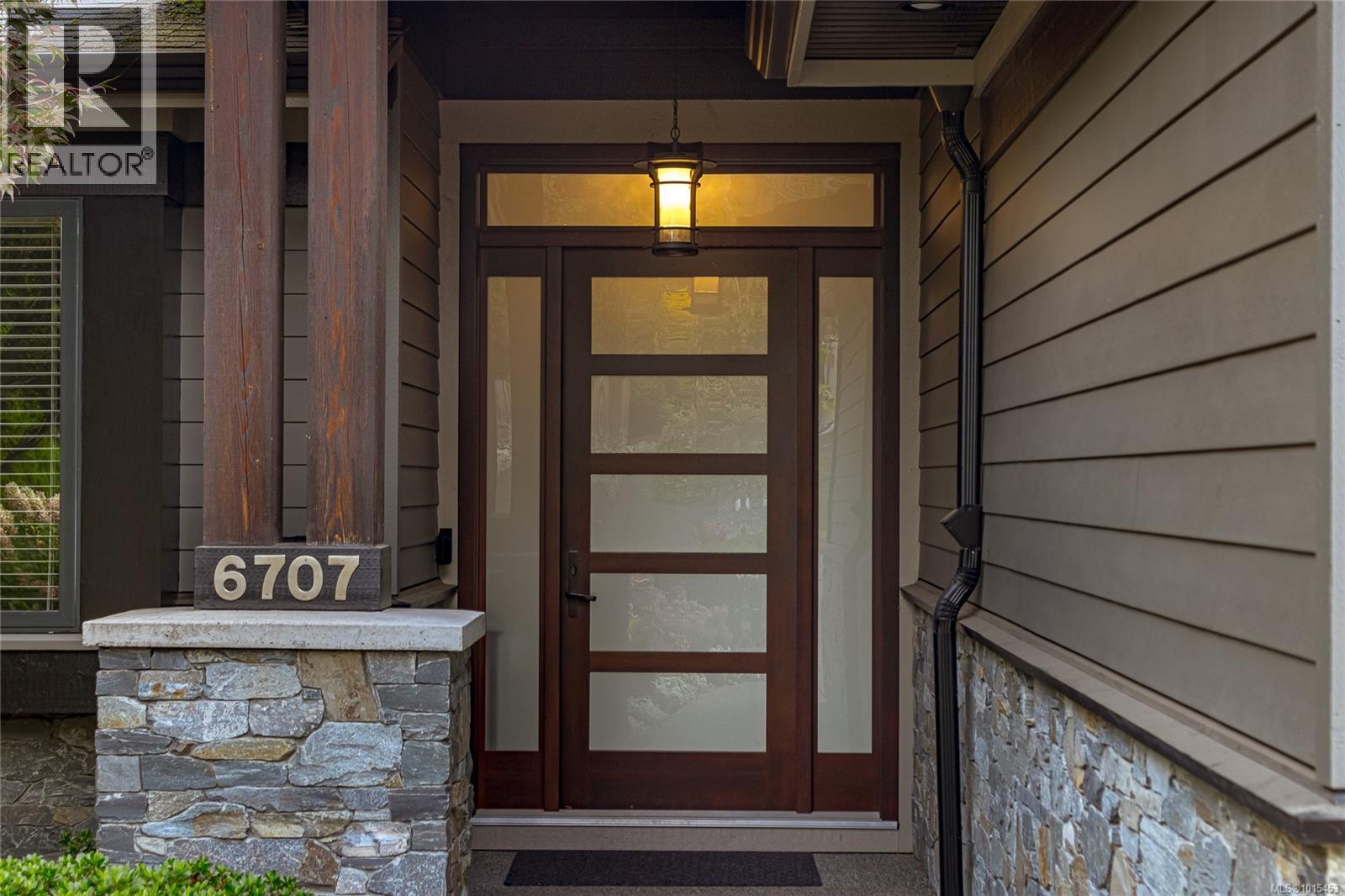  6707 Tamany Drive, Central Saanich