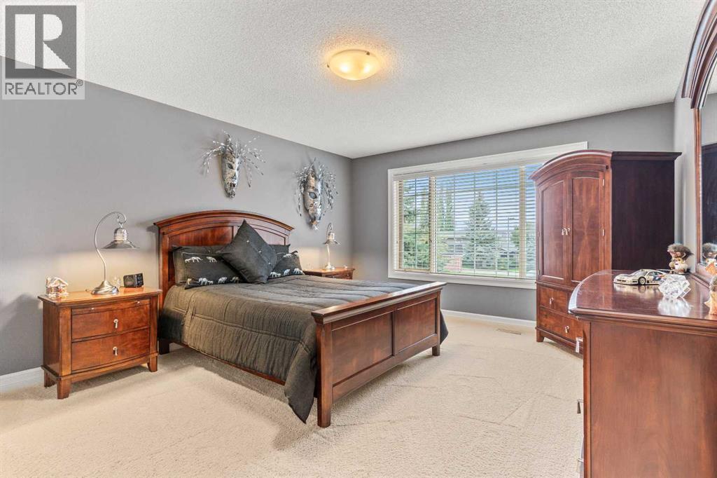 Single Family House for Sale in  Mckenzie Lake Bay SE McKenzie Lake Calgary 