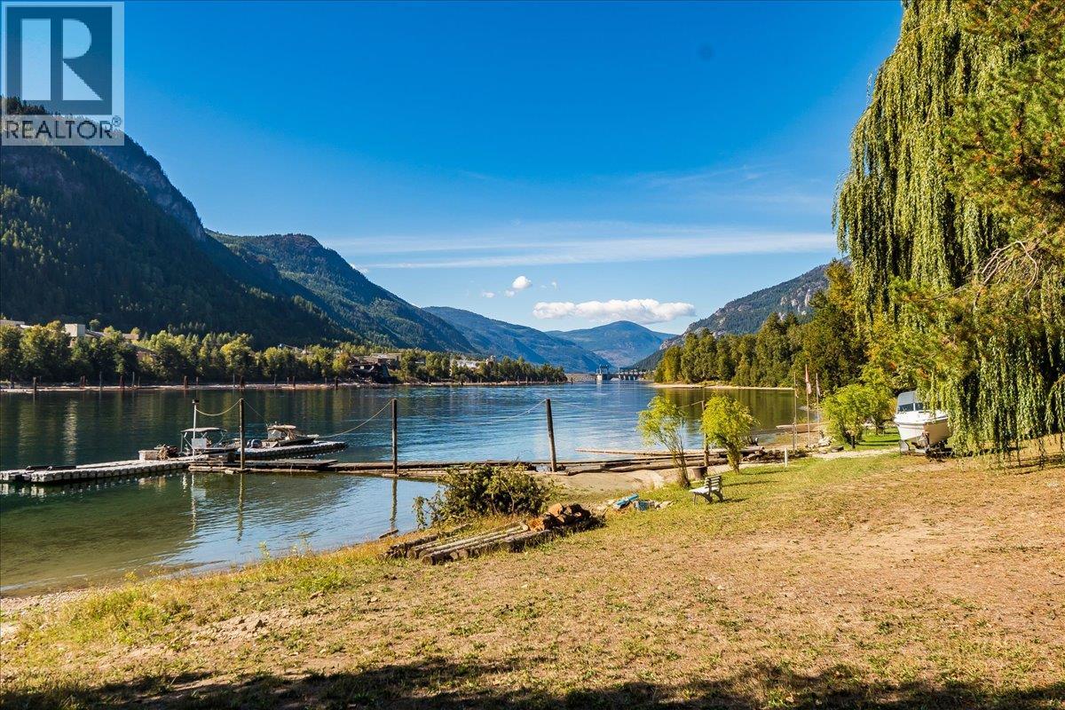 3788 Broadwater Road, Castlegar