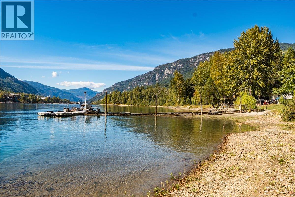 3788 Broadwater Road, Castlegar