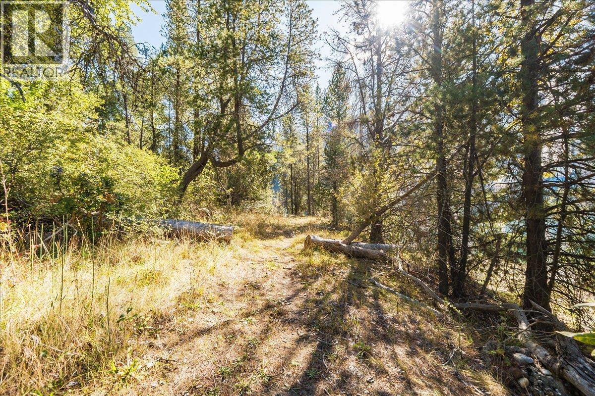 3788 Broadwater Road, Castlegar
