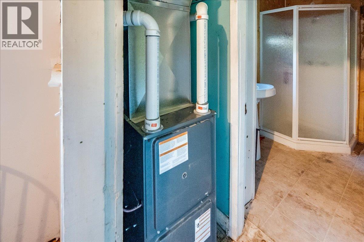 3788 Broadwater Road, Castlegar