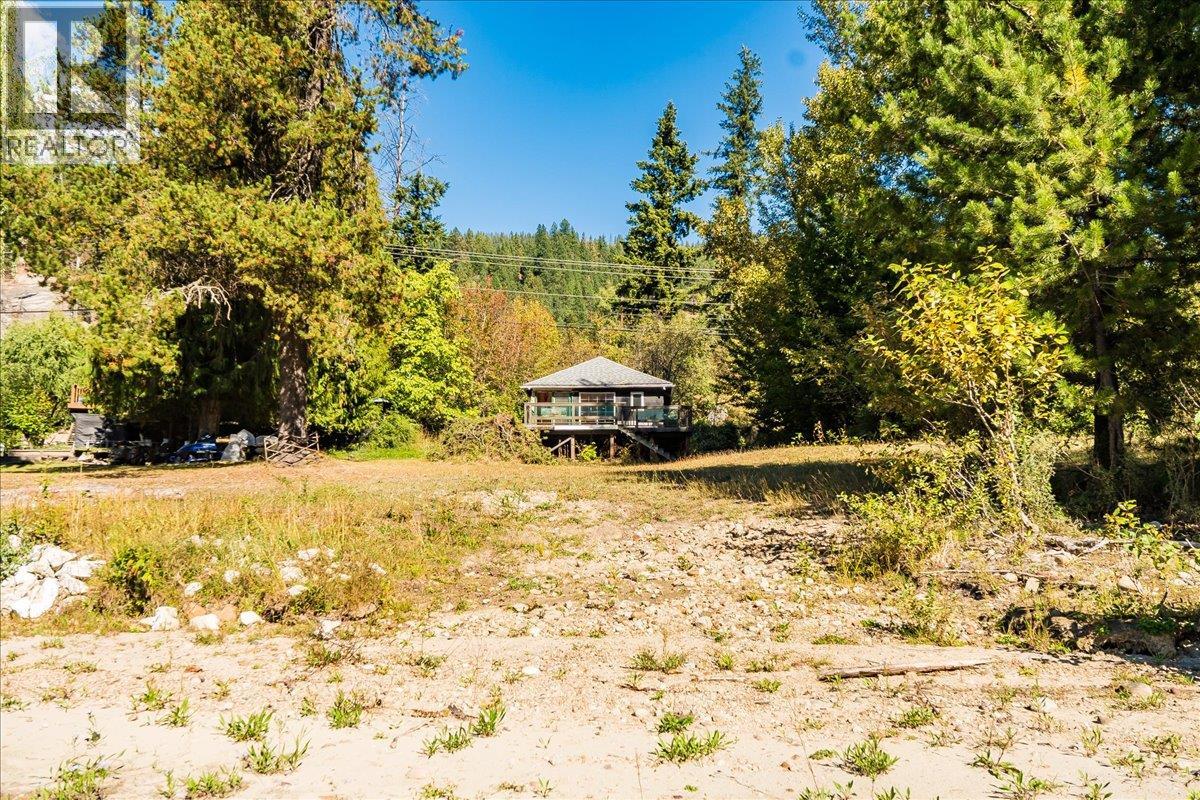 3788 Broadwater Road, Castlegar