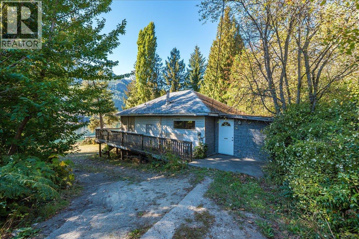 3788 Broadwater Road, Castlegar