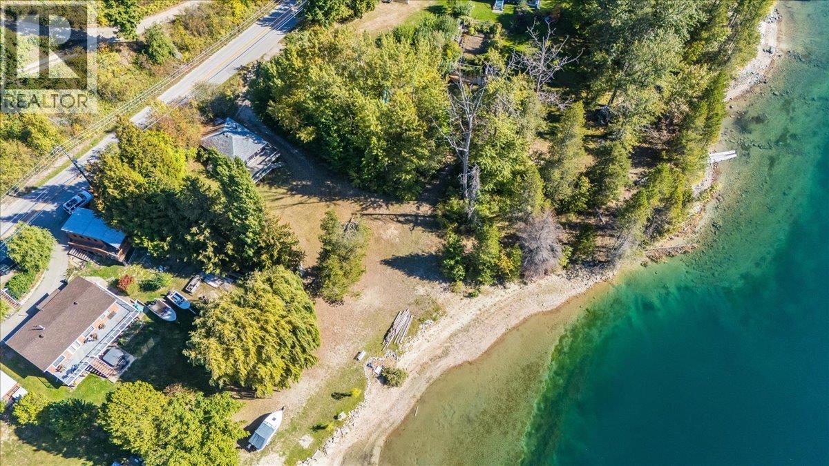 3788 Broadwater Road, Castlegar