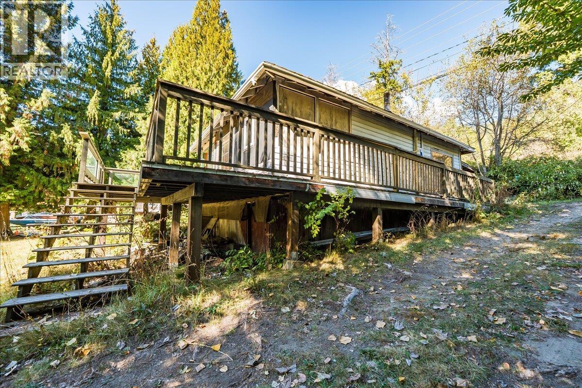 3788 Broadwater Road, Castlegar