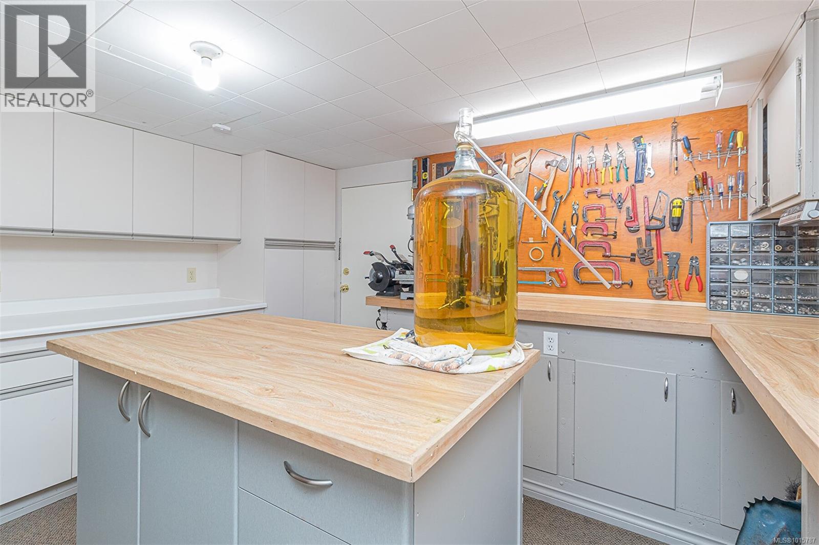  3572 Cedar Hill Road, Saanich