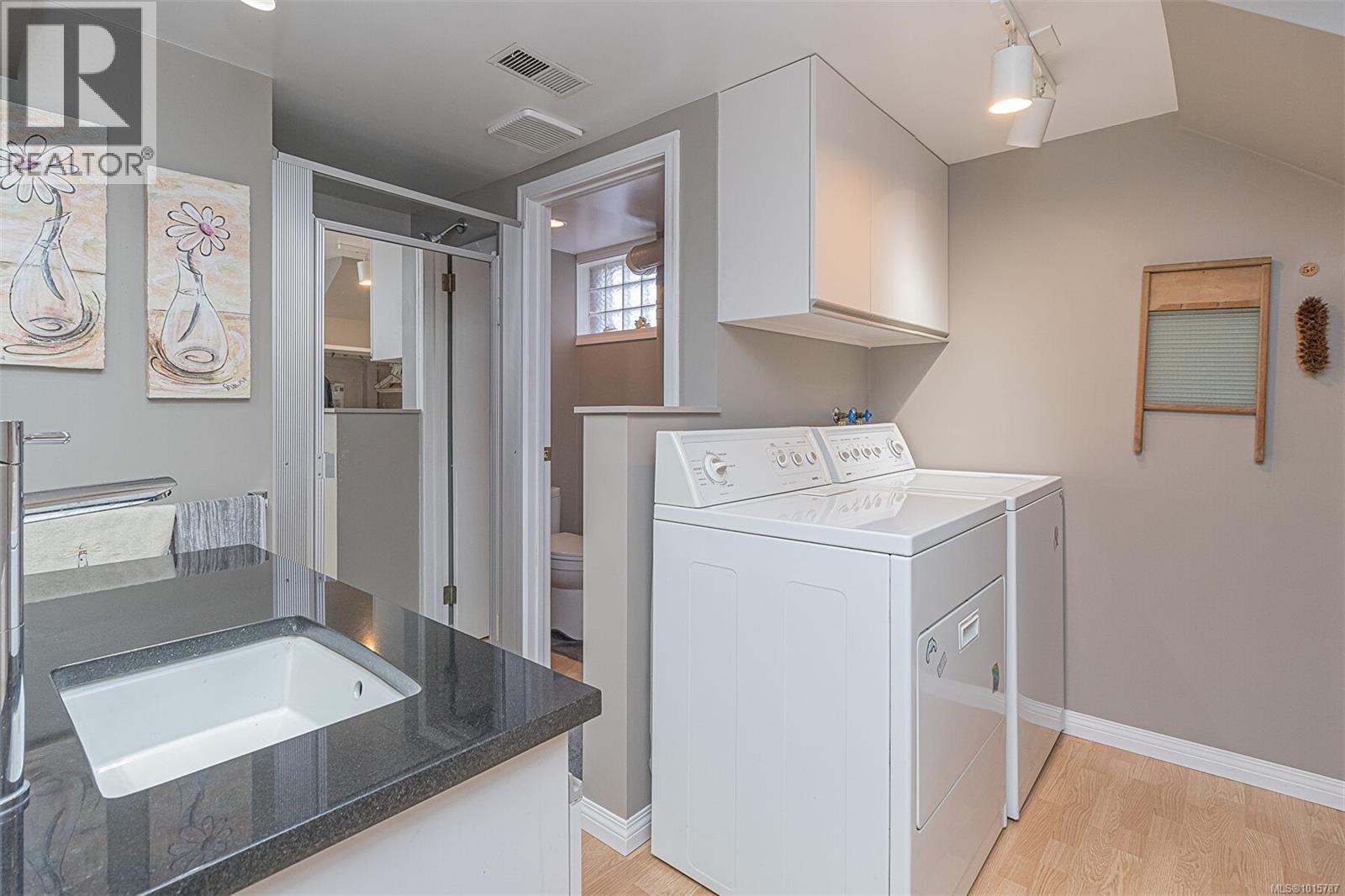  3572 Cedar Hill Road, Saanich