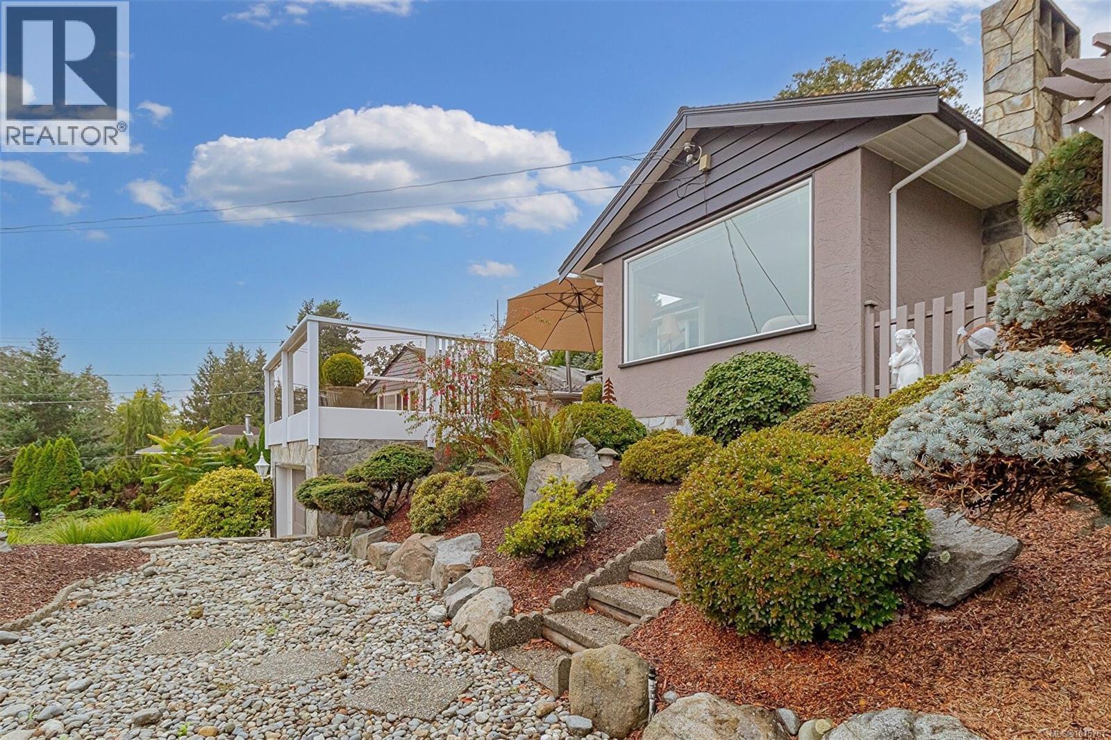  3572 Cedar Hill Road, Saanich