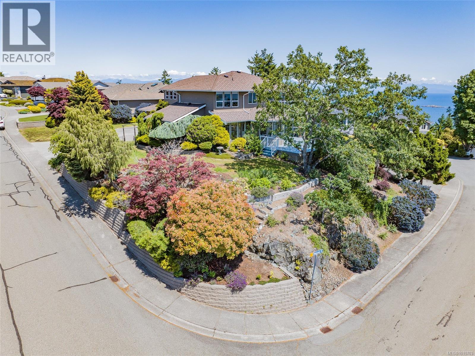 3689 Glen Oaks Dr, Nanaimo