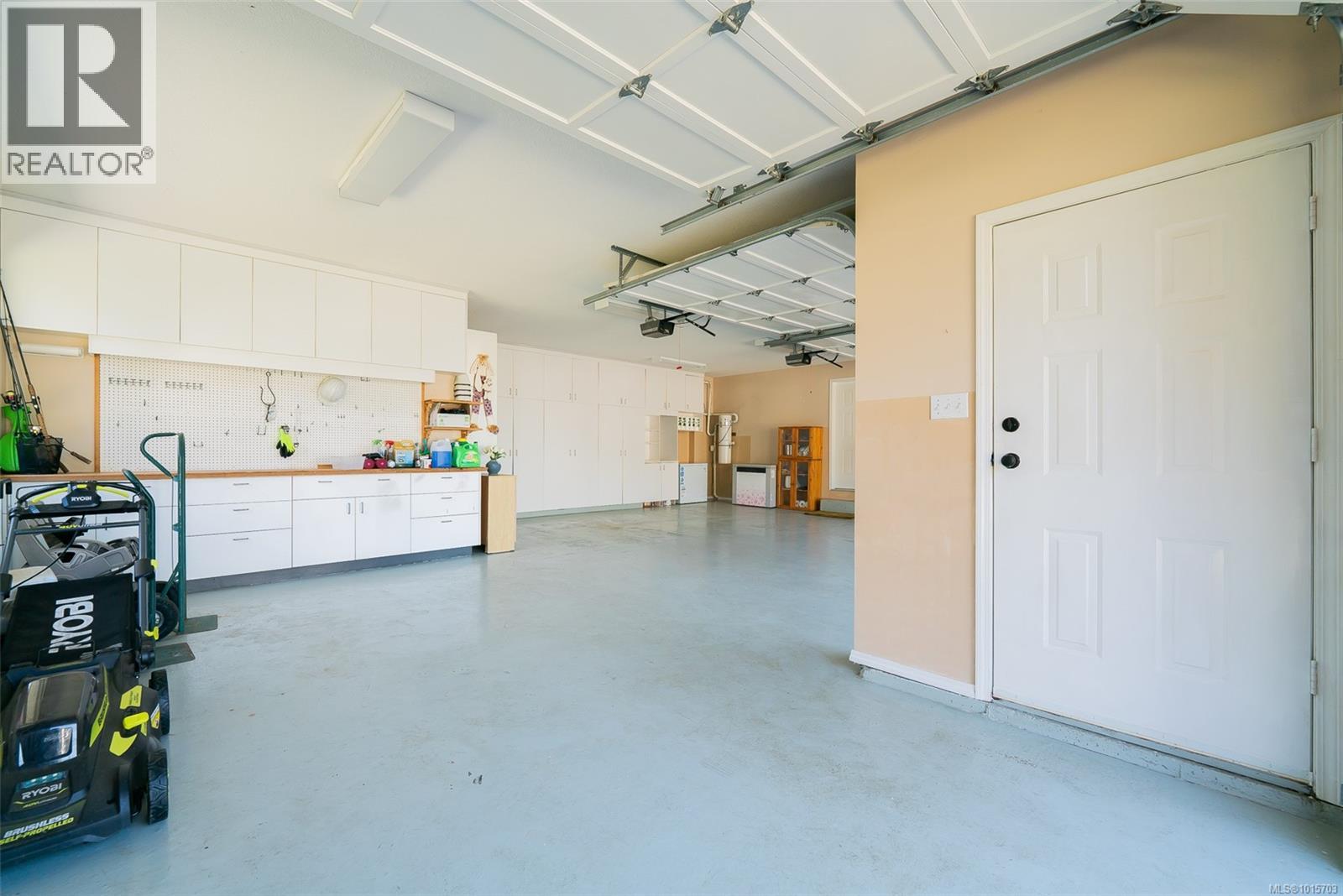 3689 Glen Oaks Dr, Nanaimo