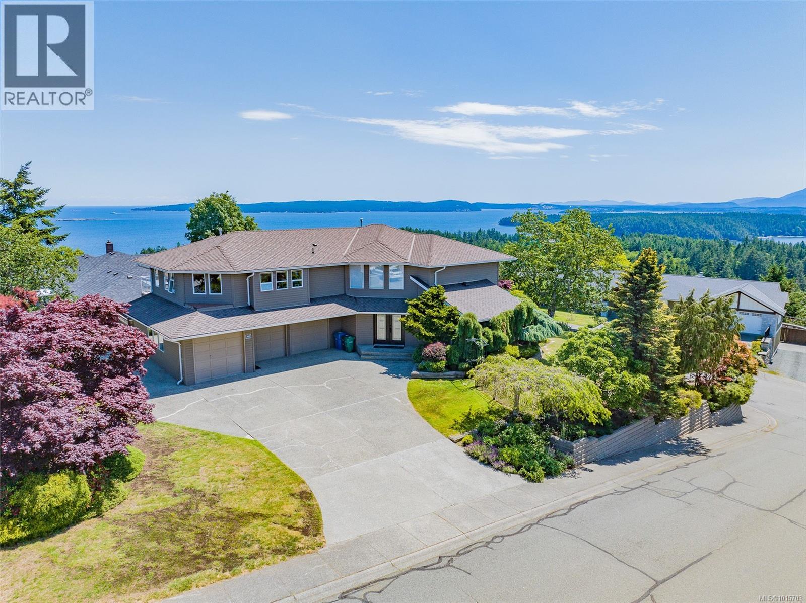 3689 Glen Oaks Dr, Nanaimo