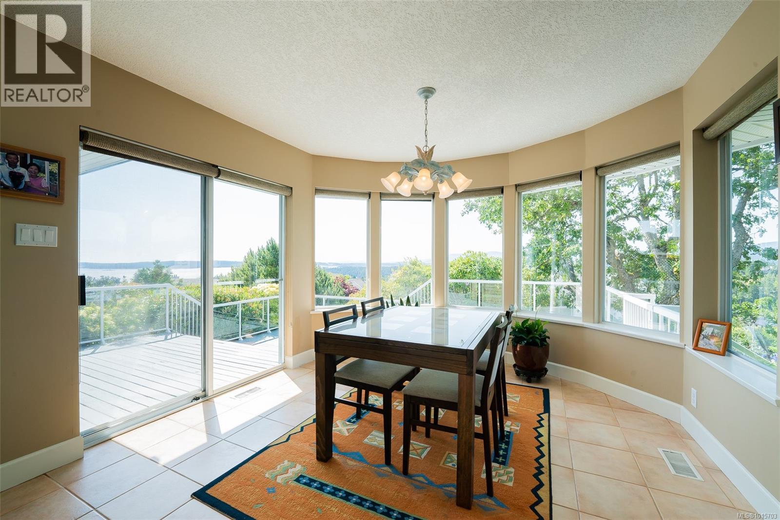 3689 Glen Oaks Dr, Nanaimo