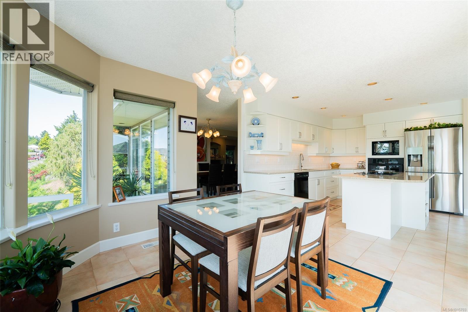 3689 Glen Oaks Dr, Nanaimo