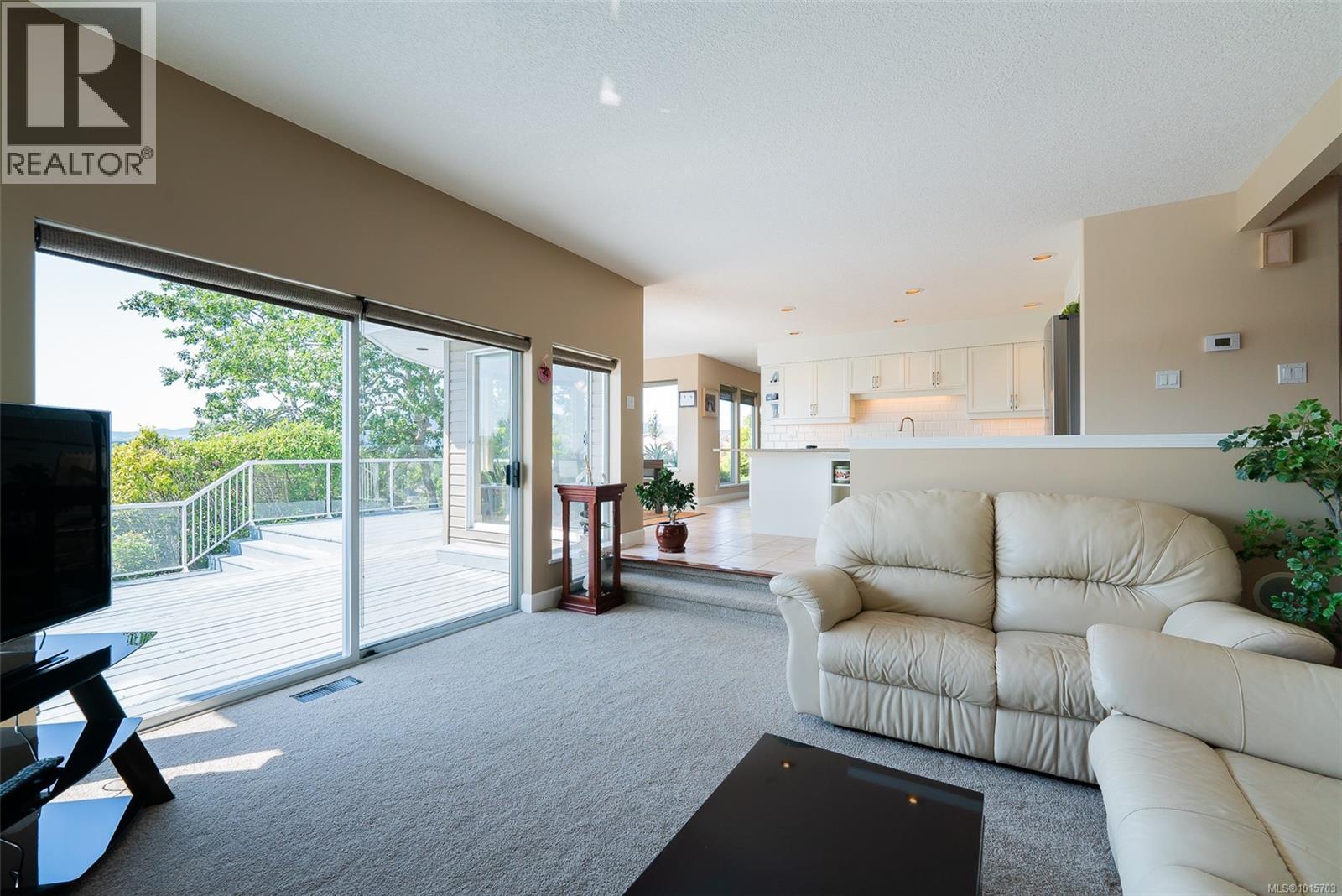 3689 Glen Oaks Dr, Nanaimo