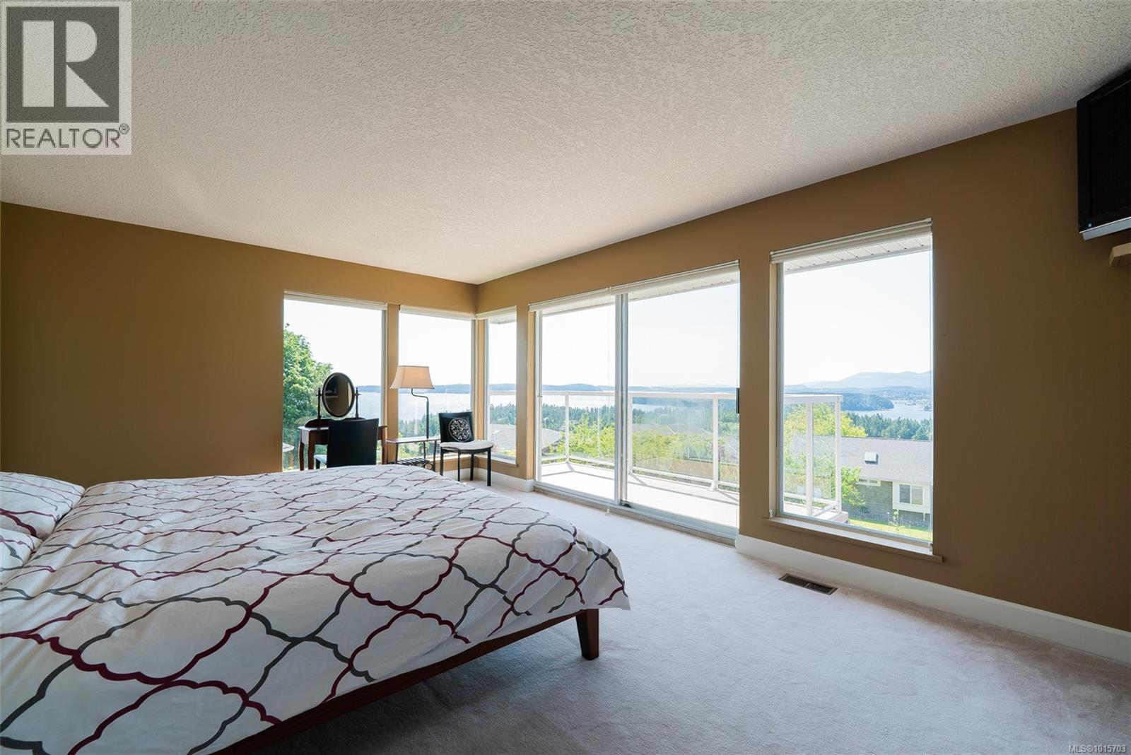 3689 Glen Oaks Dr, Nanaimo