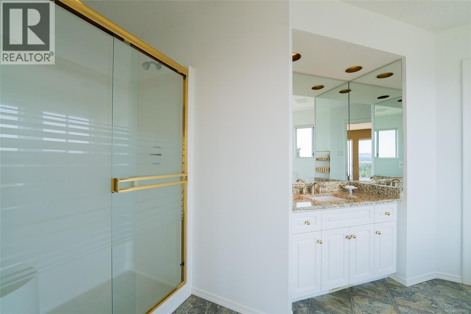 3689 Glen Oaks Dr, Nanaimo