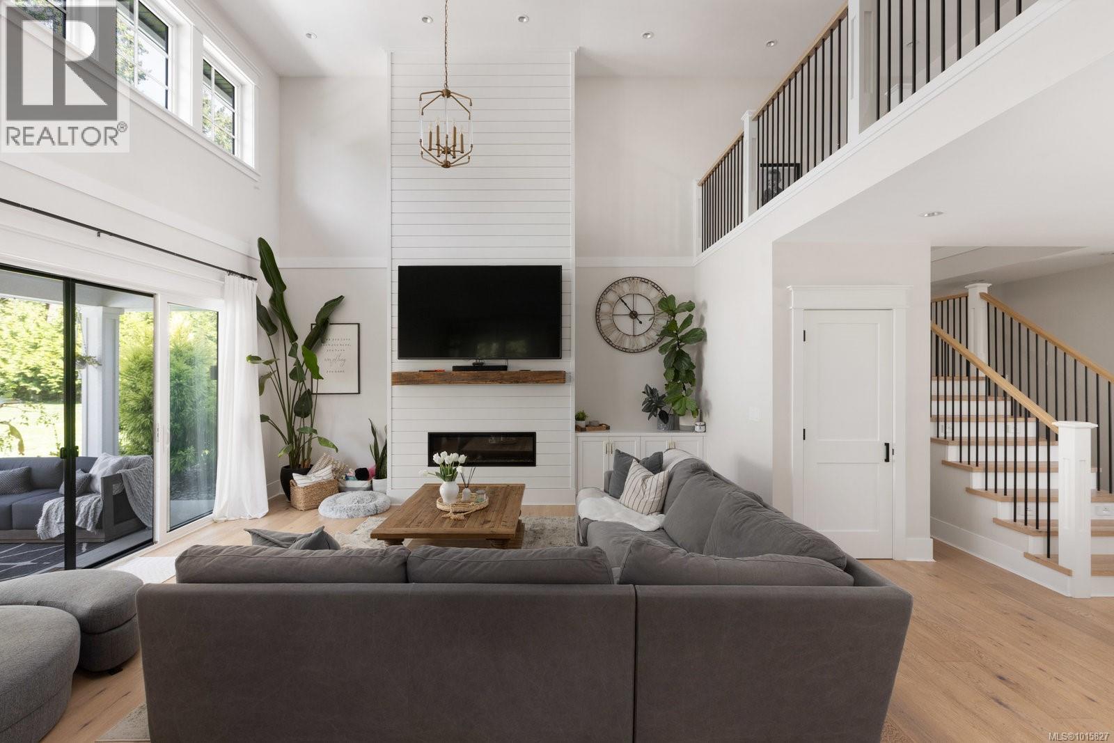  10730 Bayfield Road, North Saanich