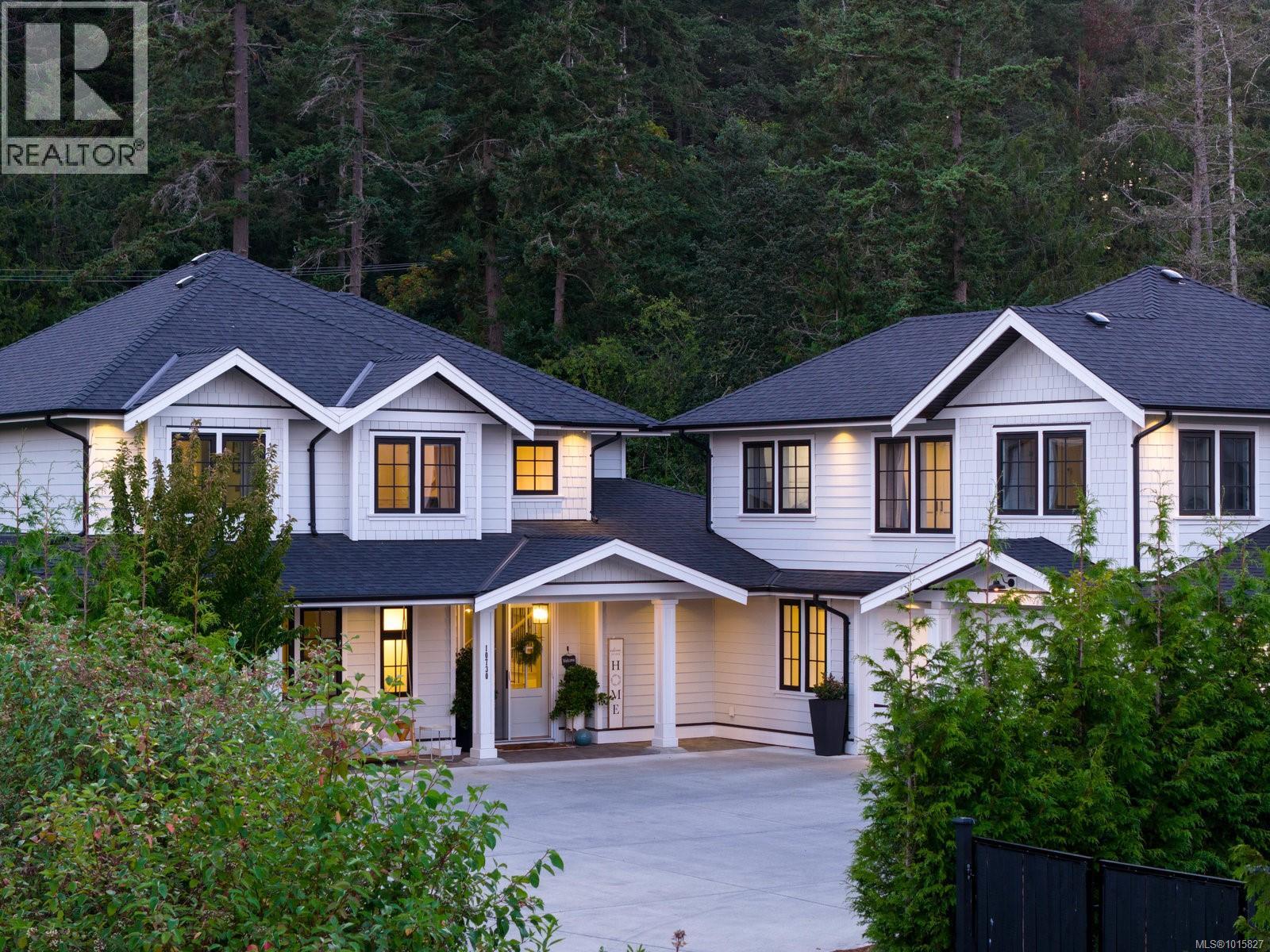  10730 Bayfield Road, North Saanich