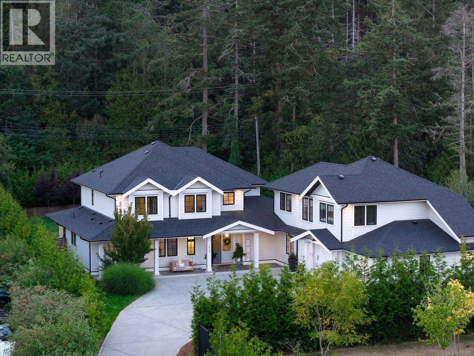  10730 Bayfield Road, North Saanich