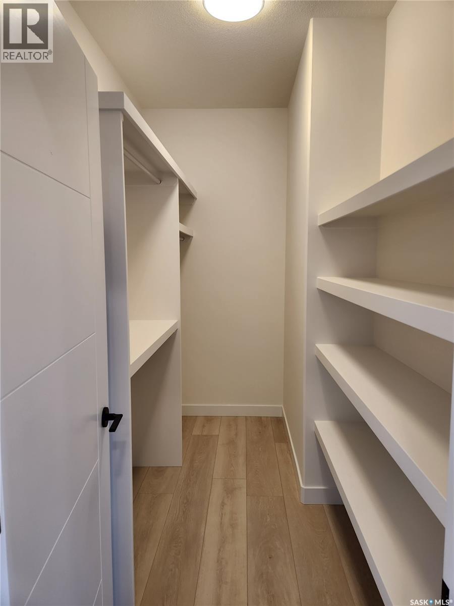 241 CARRIAGE DRIVE - 13