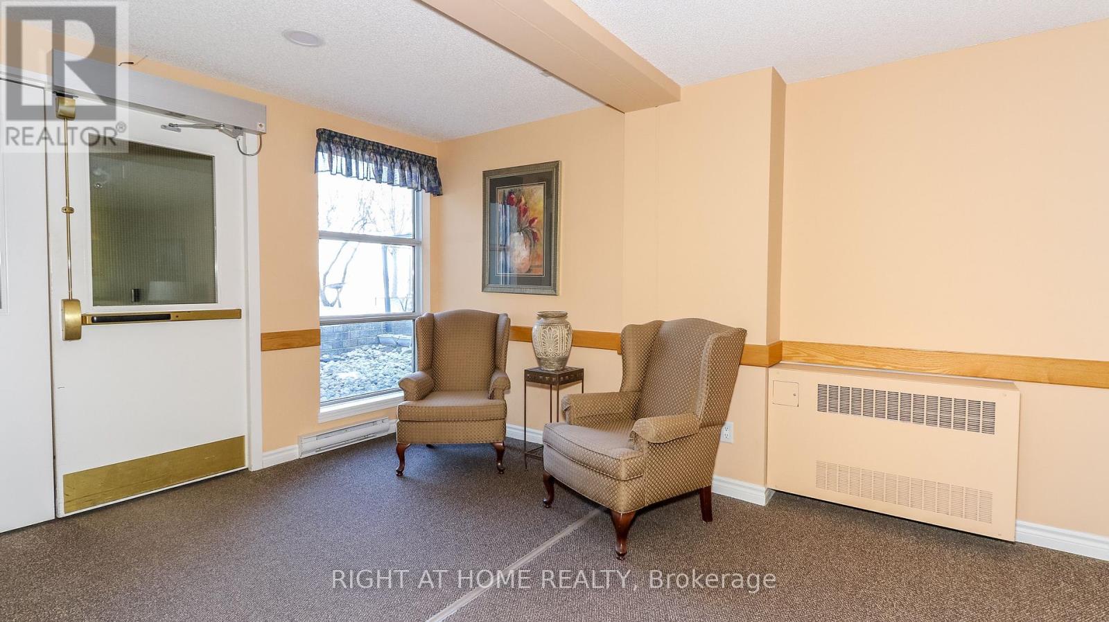 #101 90 DEAN AVENUE - 19