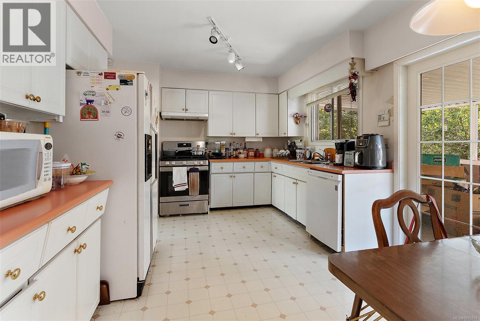 2321 Marlene Dr, Colwood