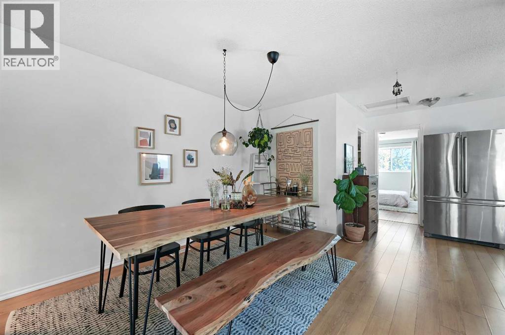 Single Family House Bi-level for Sale in  Berwick Rise NW Beddington Heights Calgary 