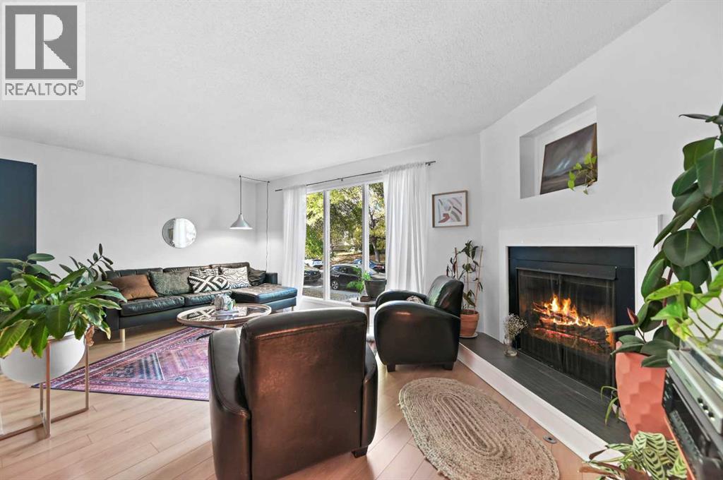 Single Family House Bi-level for Sale in  Berwick Rise NW Beddington Heights Calgary 
