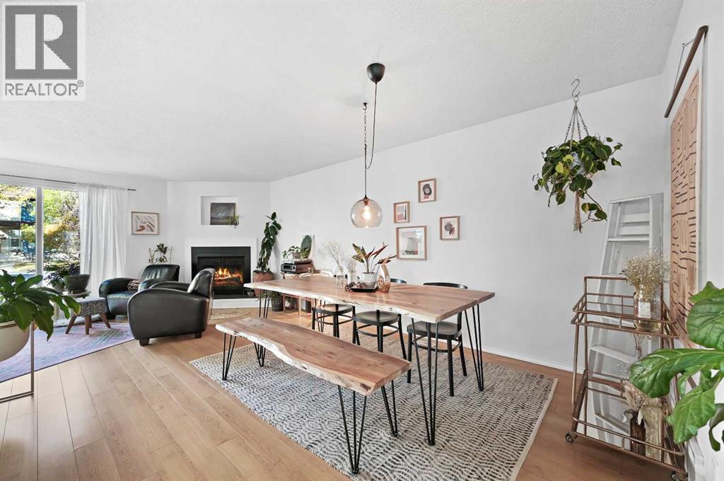 Single Family House Bi-level for Sale in  Berwick Rise NW Beddington Heights Calgary 