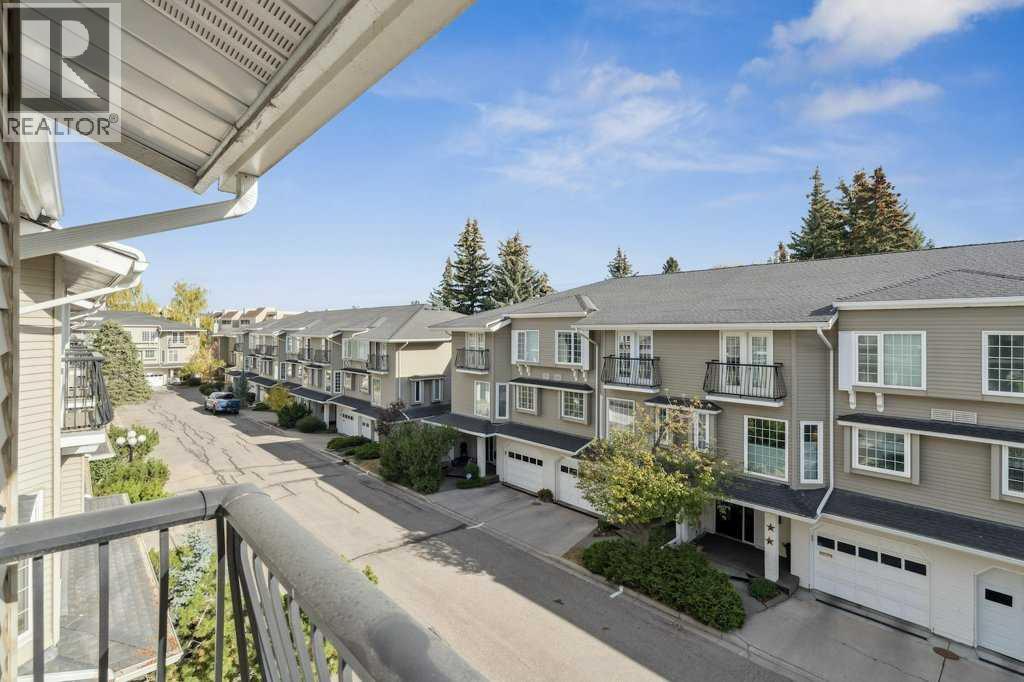 Single Family House for Sale in    Street NW Varsity Calgary 