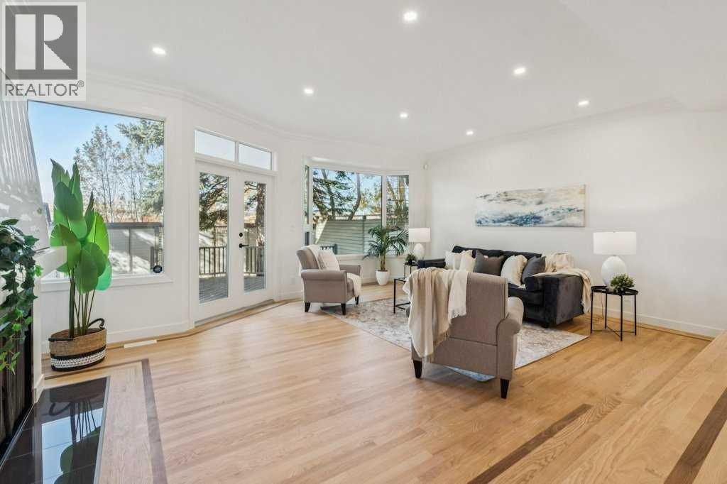 Single Family House for Sale in    Street NW Varsity Calgary 