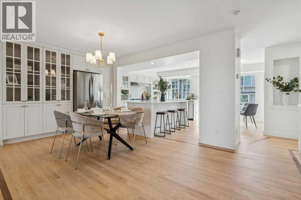 Single Family House for Sale in    Street NW Varsity Calgary 