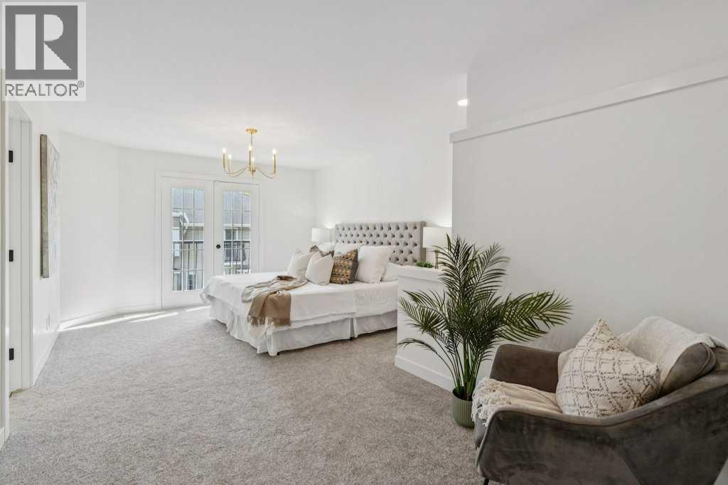 Single Family House for Sale in    Street NW Varsity Calgary 