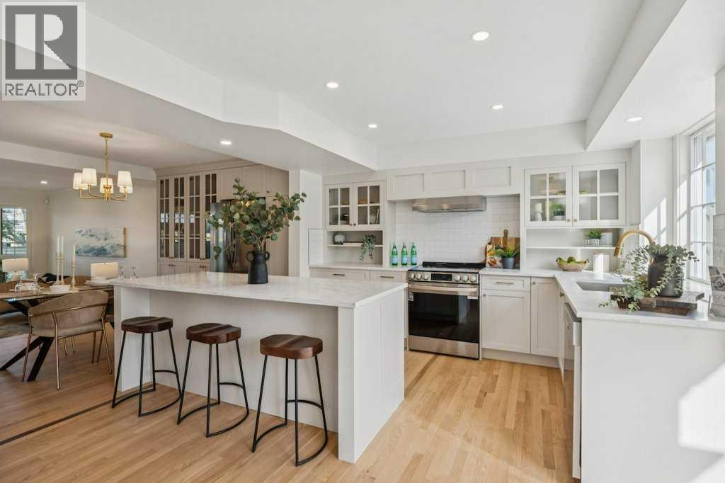 Single Family House for Sale in    Street NW Varsity Calgary 