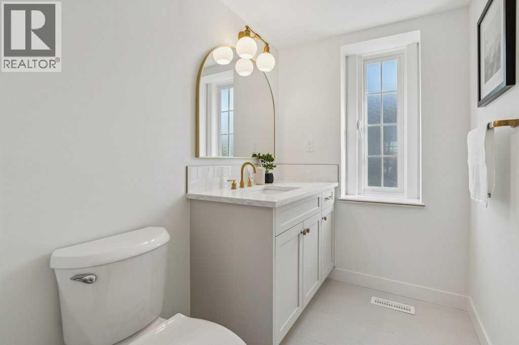 Single Family House for Sale in    Street NW Varsity Calgary 