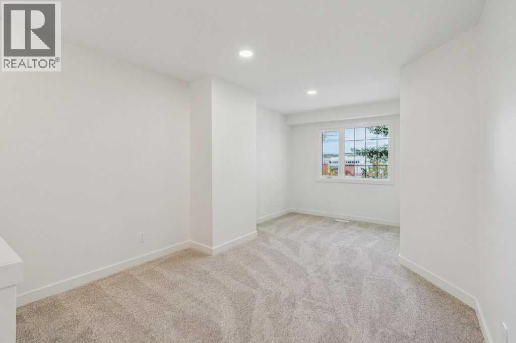 Single Family House for Sale in    Street NW Varsity Calgary 