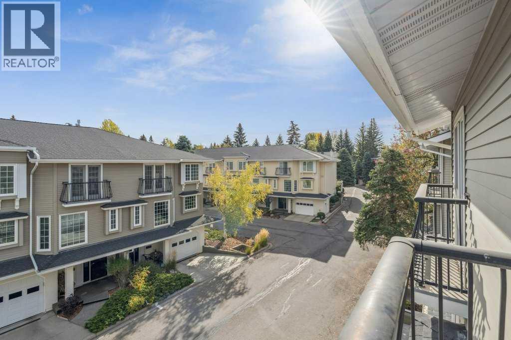 Single Family House for Sale in    Street NW Varsity Calgary 