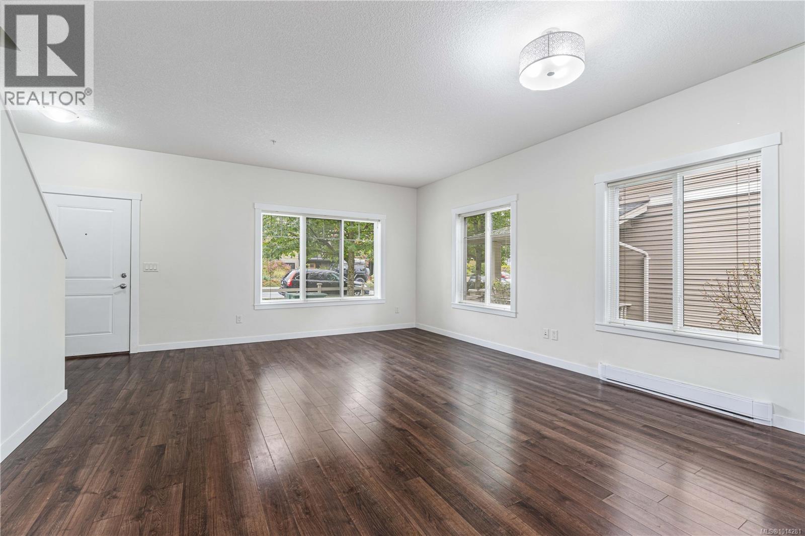 301 1675 Crescent View Dr, Nanaimo