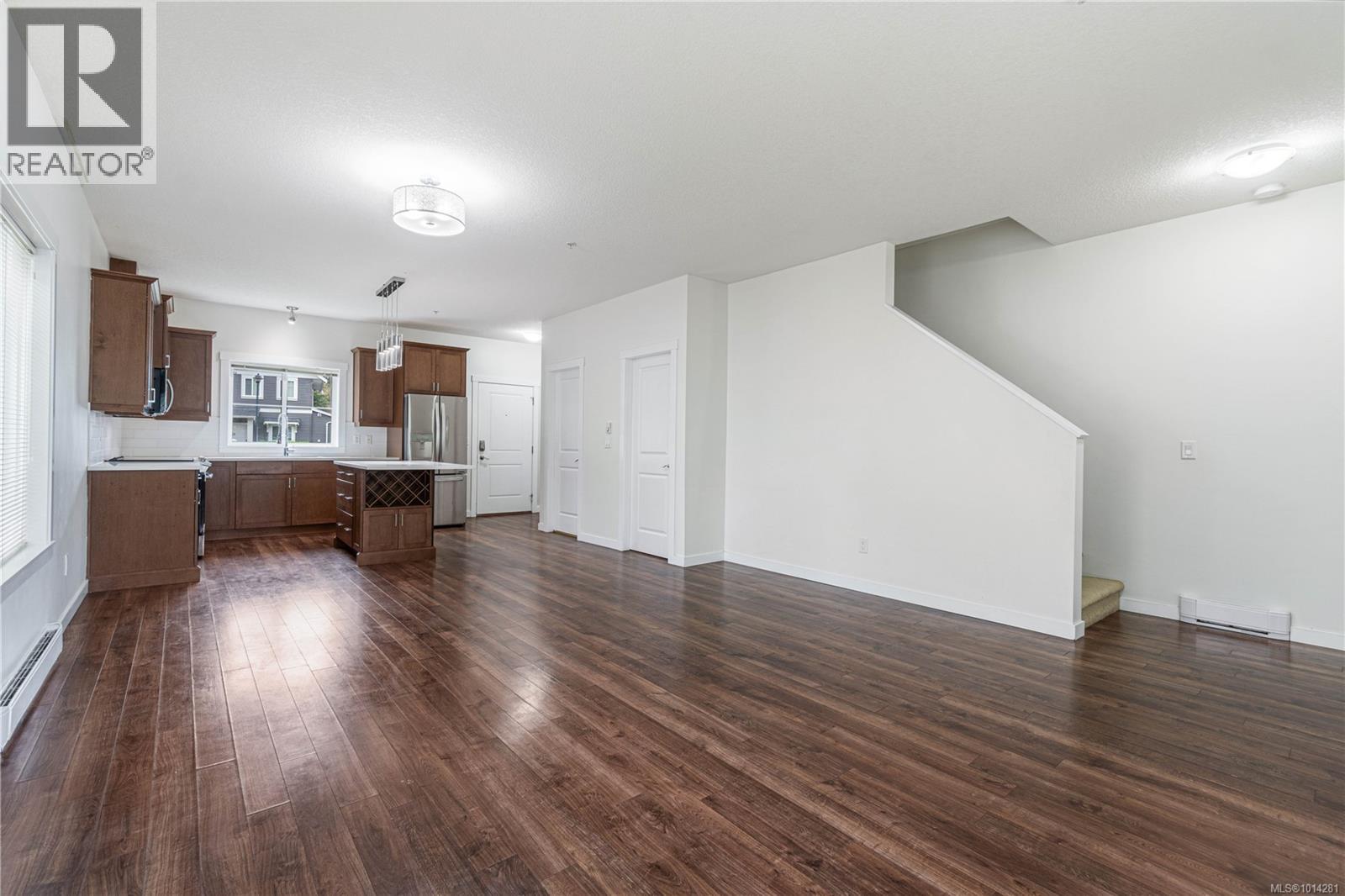 301 1675 Crescent View Dr, Nanaimo