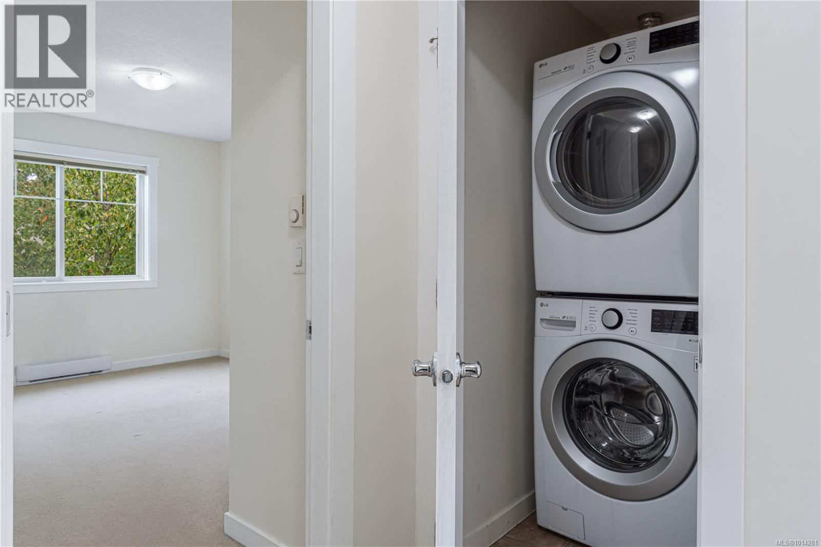 301 1675 Crescent View Dr, Nanaimo