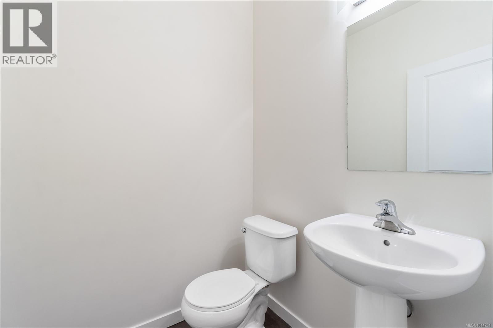 301 1675 Crescent View Dr, Nanaimo