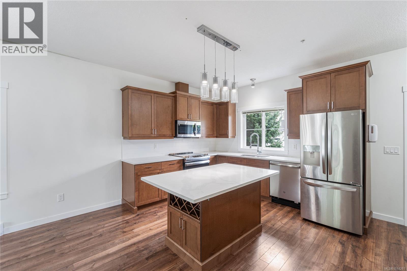 301 1675 Crescent View Dr, Nanaimo