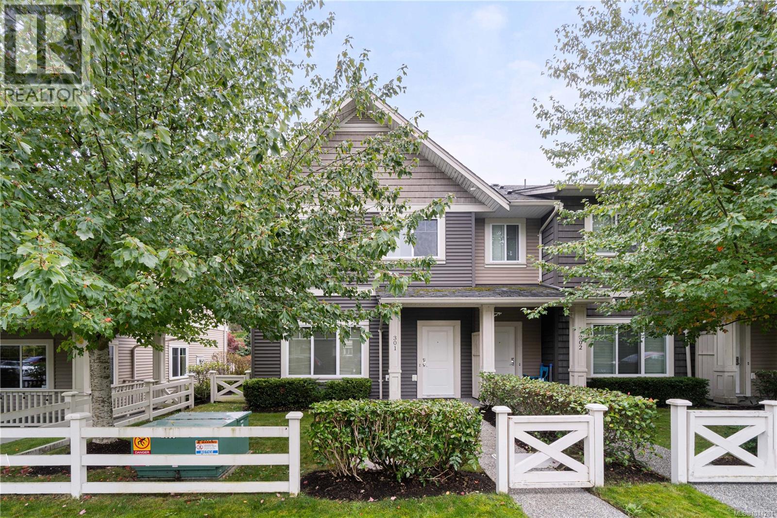 301 1675 Crescent View Dr, Nanaimo