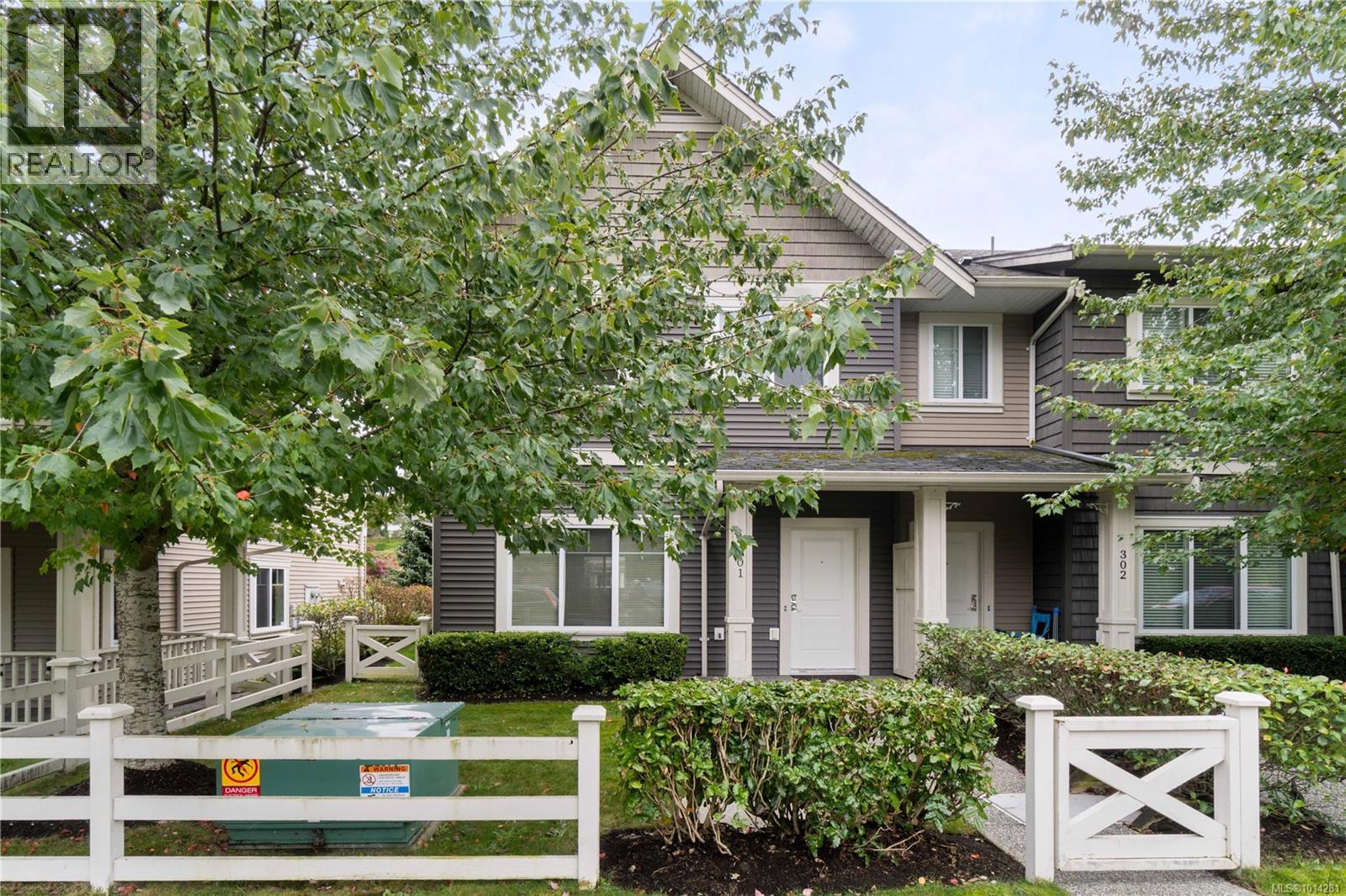 301 1675 Crescent View Dr, Nanaimo