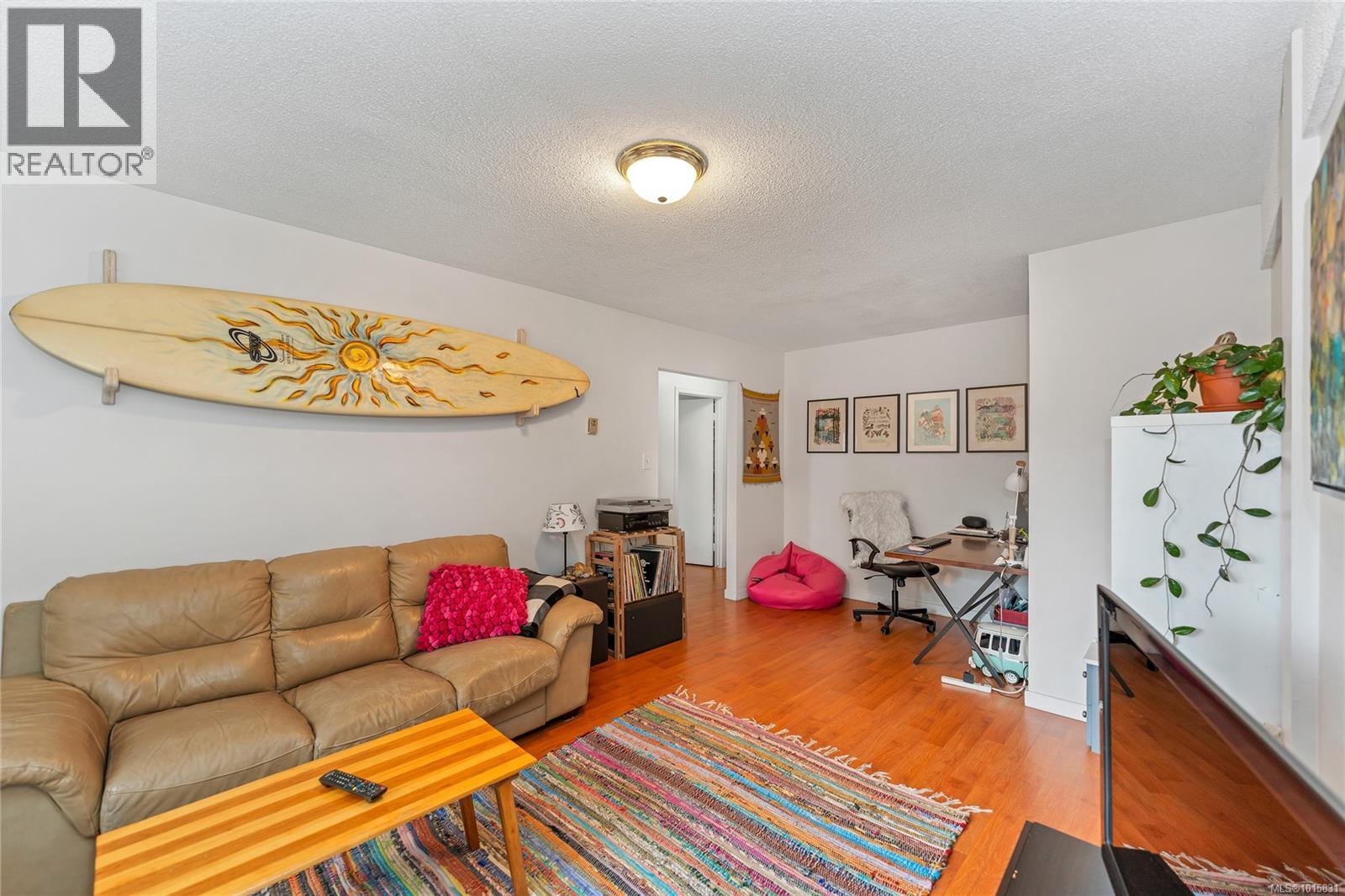  1560 Prairie Street, Saanich