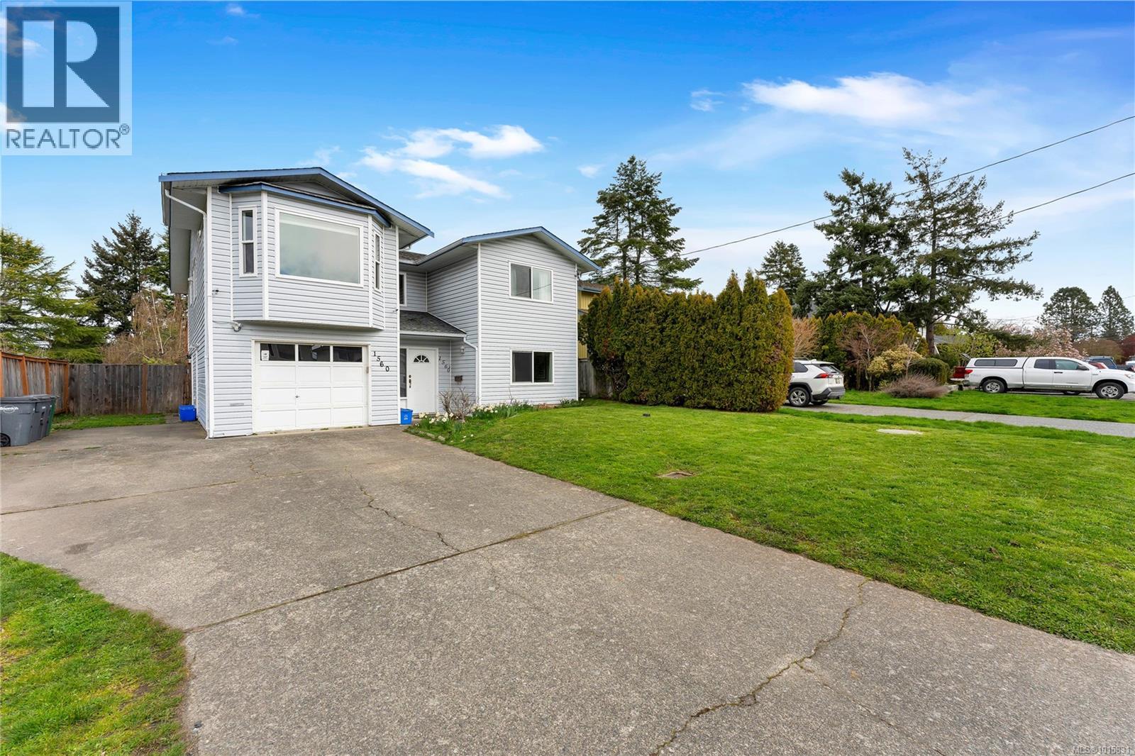  1560 Prairie Street, Saanich
