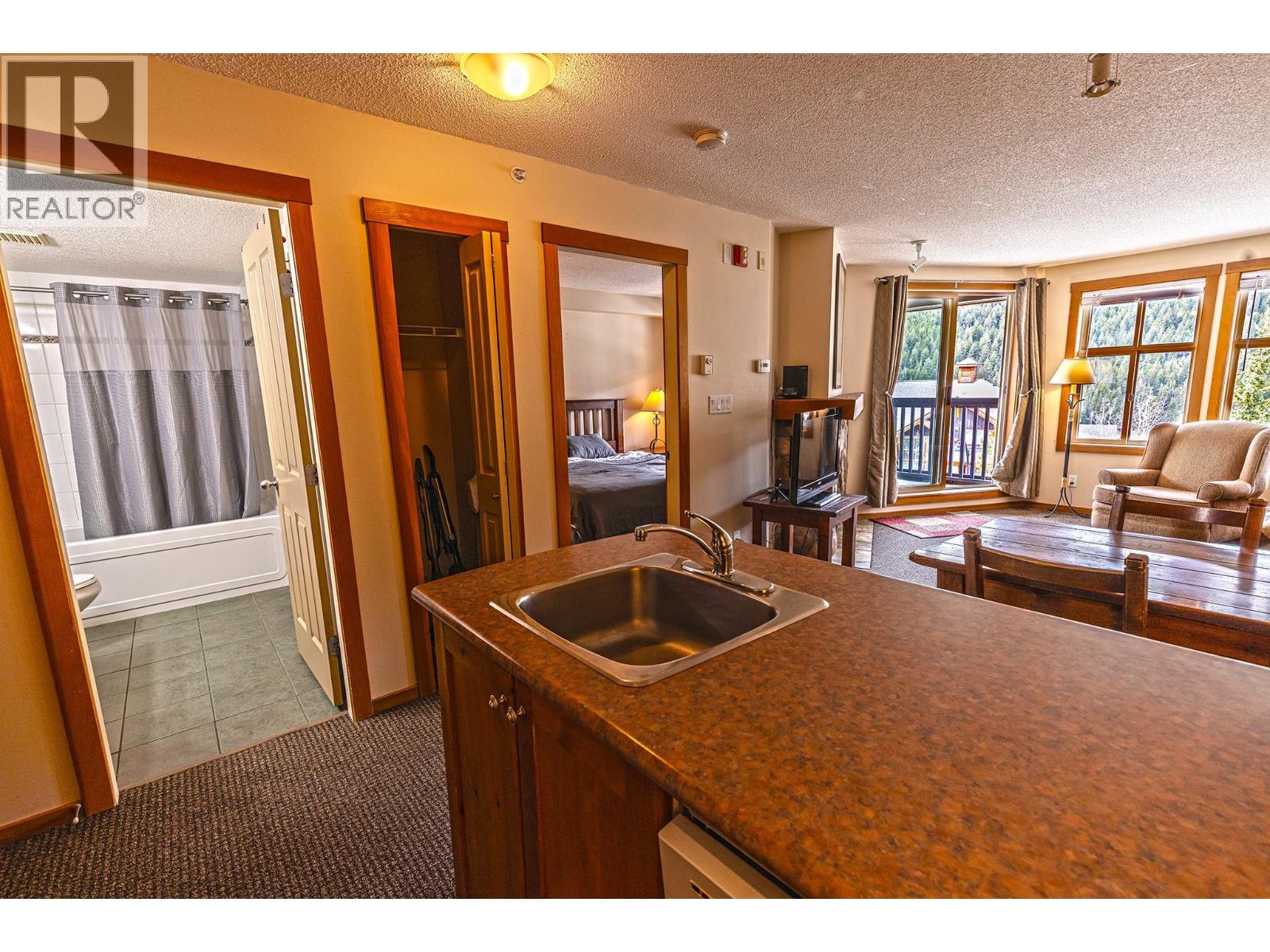 #306 2050 SUMMIT DRIVE - 10