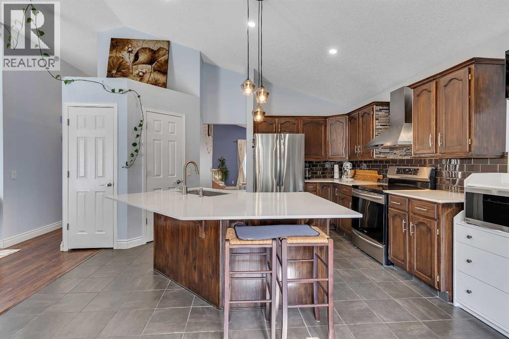 Single Family House Bi-level for Sale in  Hidden Valley Drive NW Hidden Valley Calgary 